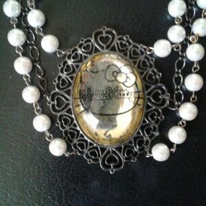 Hello Kitty Silver and White Necklace